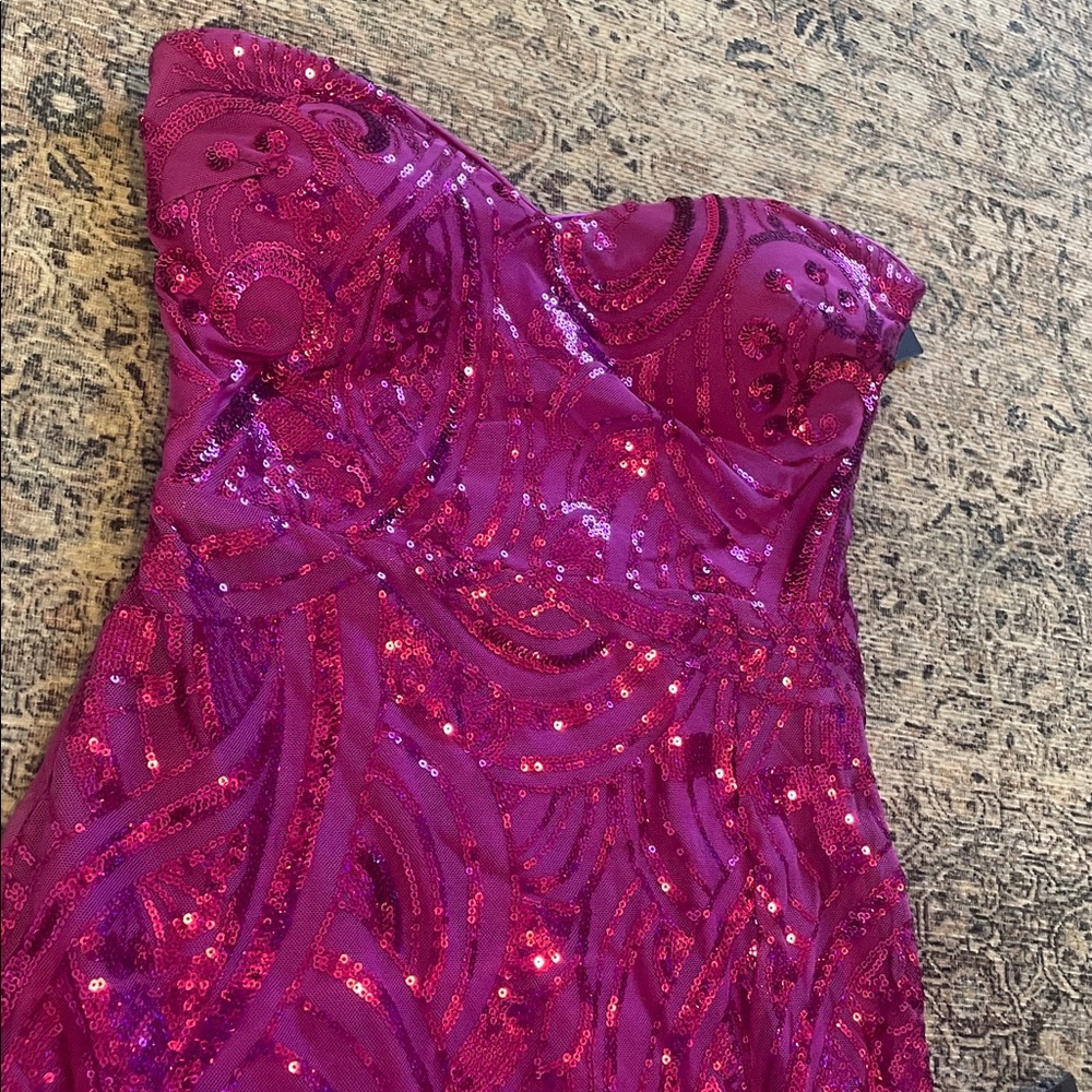 NWT Glamorous Intrigue Sequin Strapless Mini Dress - Picture 4 of 6